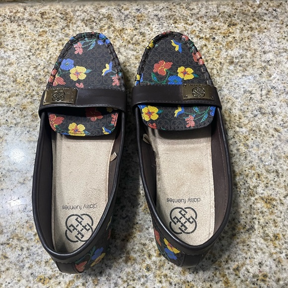 Daisy Fuentes Loafers - Picture 3 of 10